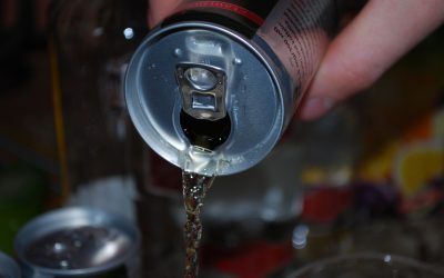 El Efecto de las Bebidas Energéticas en los Dientes a lo Largo del Tiempo